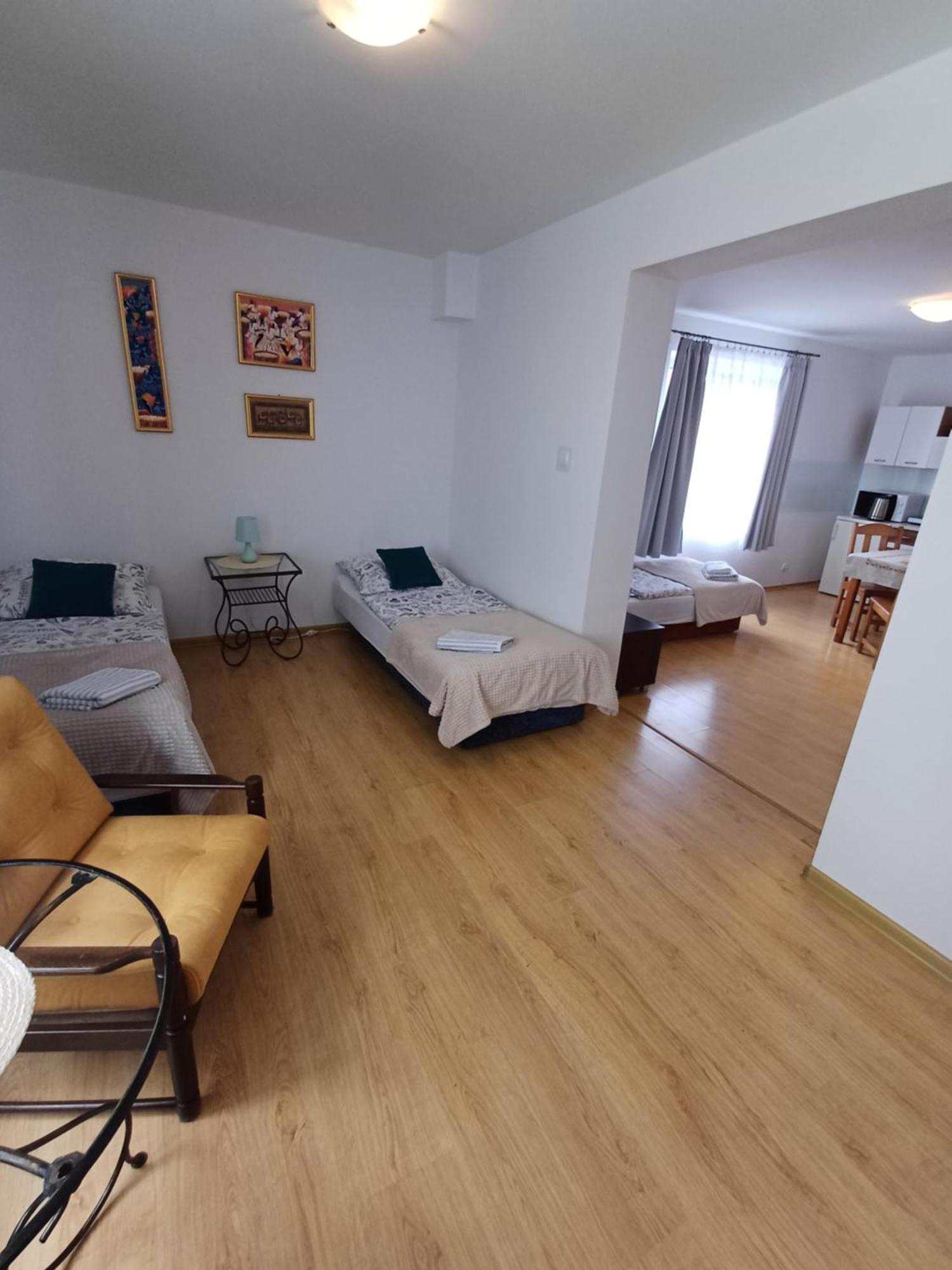 דז'ווירז'ינו Pokoje Vesuvio I Apartament מראה חיצוני תמונה